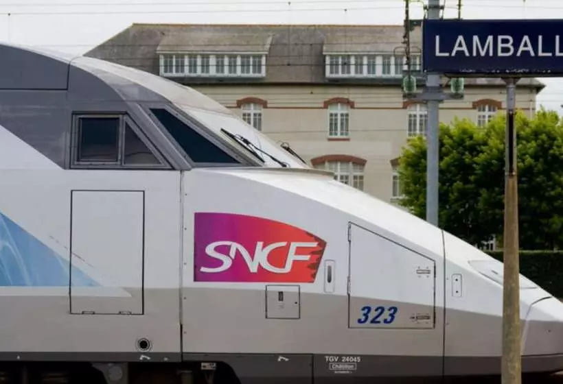 Kyriad Hotel Lamballe