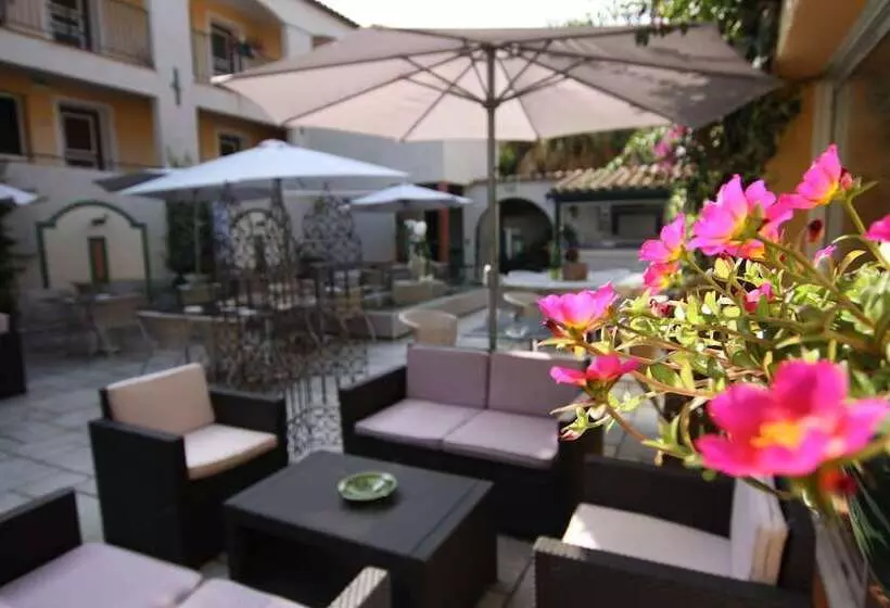 فندق Logis Hôtel Les Ii Mas Perpignan Sud