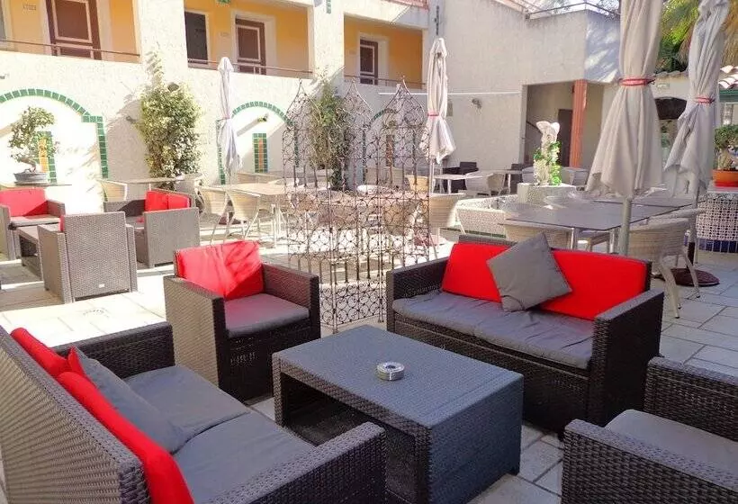 فندق Logis Hôtel Les Ii Mas Perpignan Sud