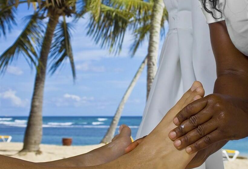 هتل Playa Esmeralda Resort