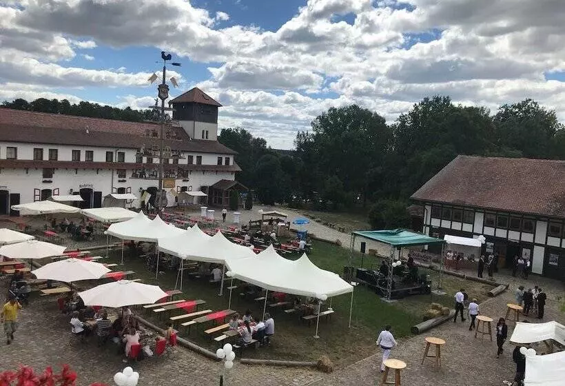 Отель Schloss Diedersdorf