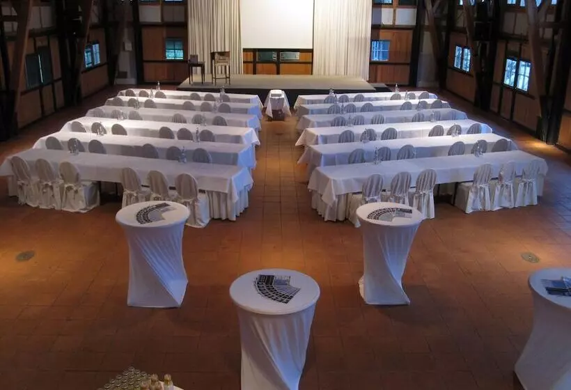 Отель Schloss Diedersdorf