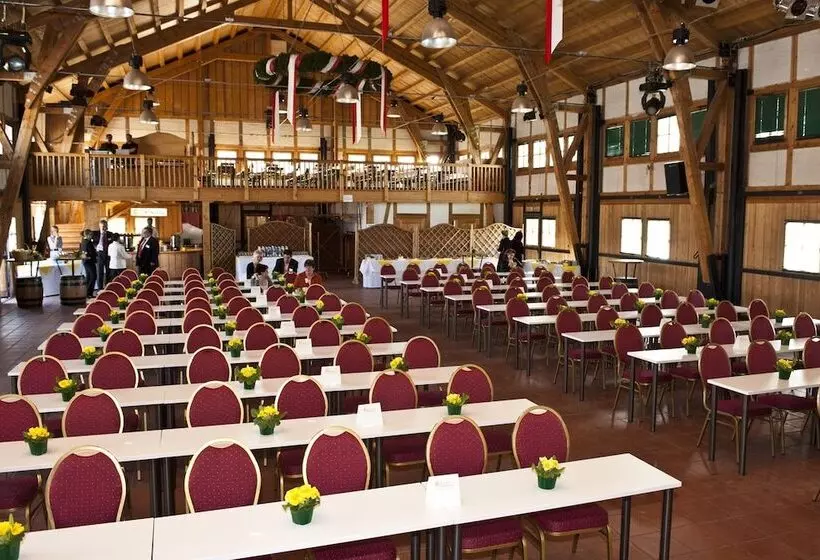 Отель Schloss Diedersdorf