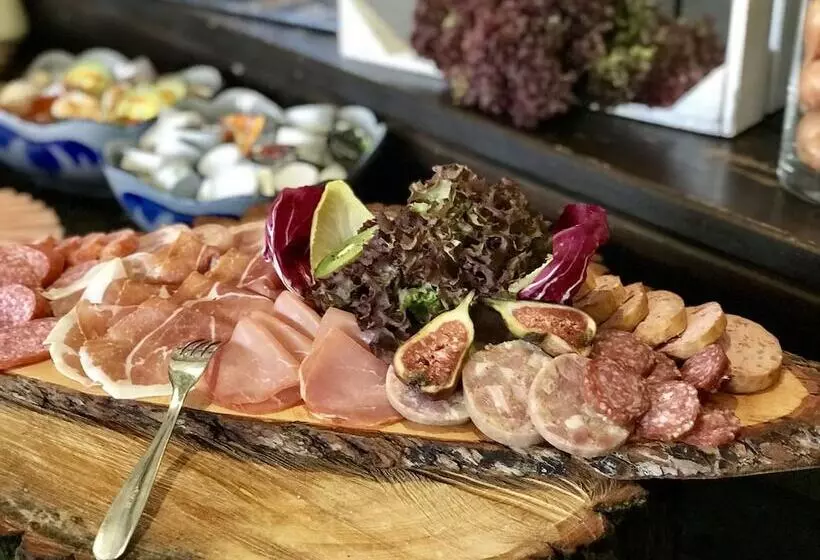 Отель Schloss Diedersdorf