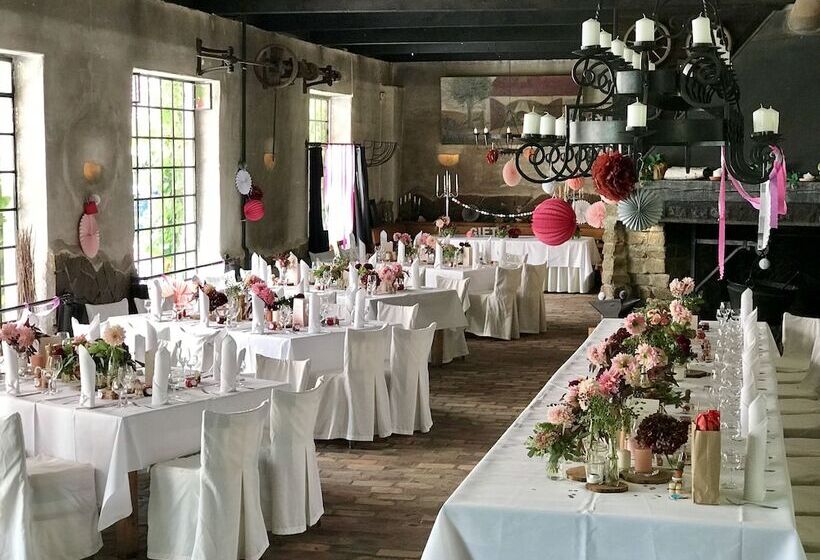 فندق Schloss Diedersdorf