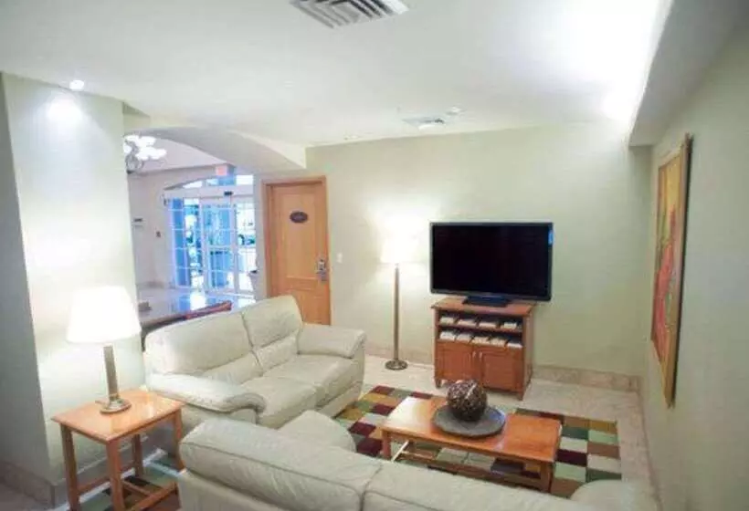 酒店 Sleep Inn Paseo Las Damas