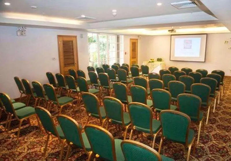 酒店 Sleep Inn Paseo Las Damas