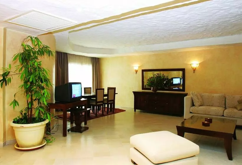 هتل Yasmine Beach