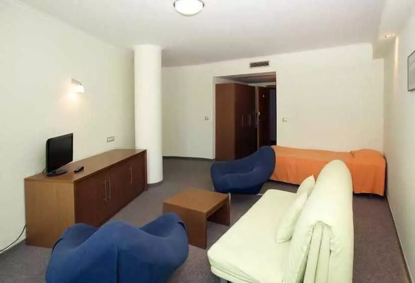 Jeravi Beach Hotel   All Inclusive