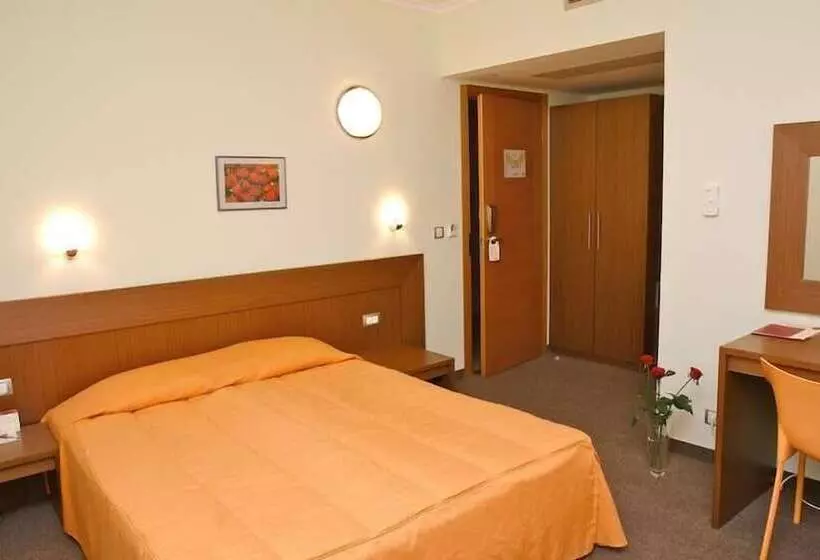 Jeravi Beach Hotel   All Inclusive