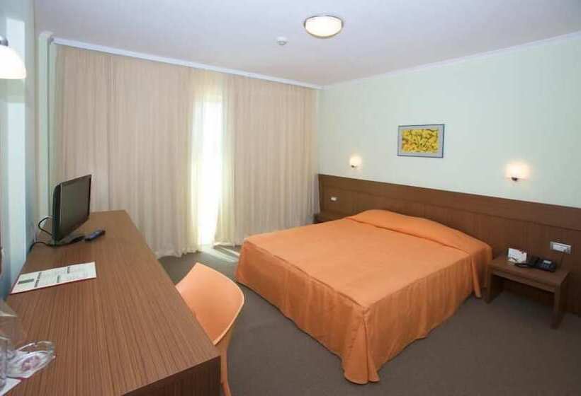 Jeravi Beach Hotel All Inclusive