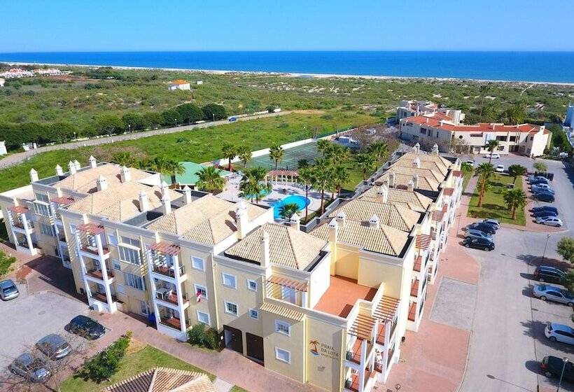 Praia Da Lota Resort - Beachfront Apartments