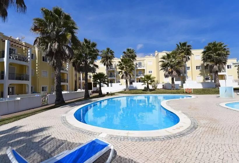 Praia Da Lota Resort - Beachfront Apartments
