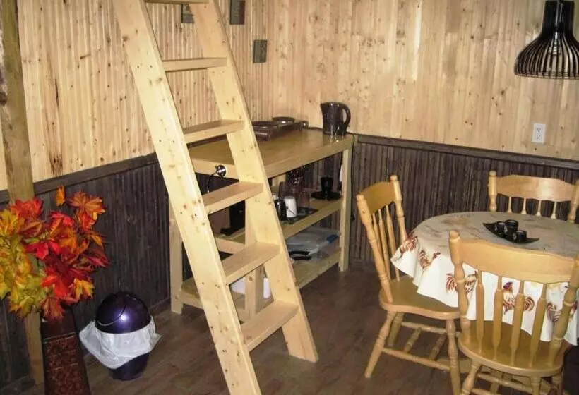 ユースホステル Au Domaine Sous Un Ciel Etoilé