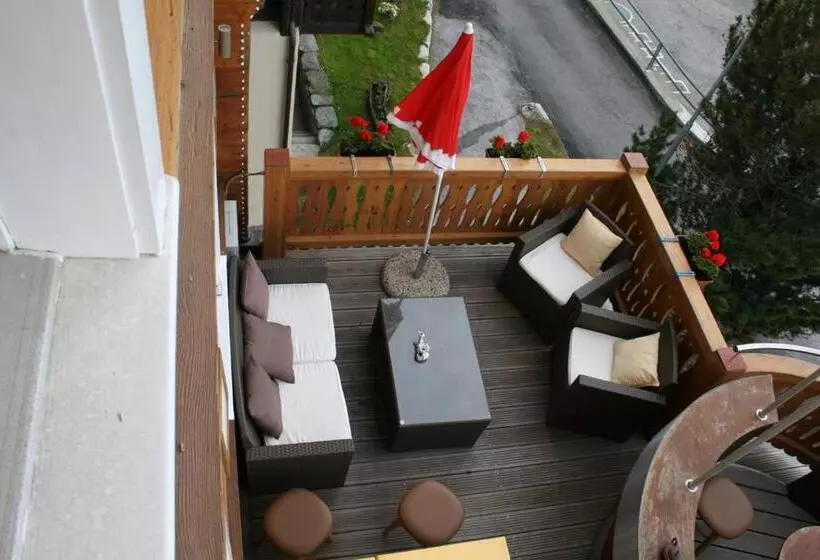 B&b Café De La Poste