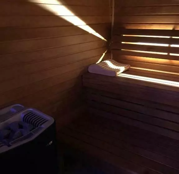 ベッドアンドブレックファースト Aux 5 Sens