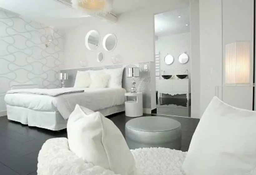 ベッドアンドブレックファースト Aux 5 Sens