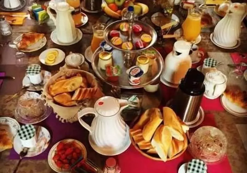 Aamiaismajoitus (B&B) Château De Pintray