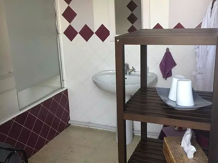 Aamiaismajoitus (B&B) Château De Pintray