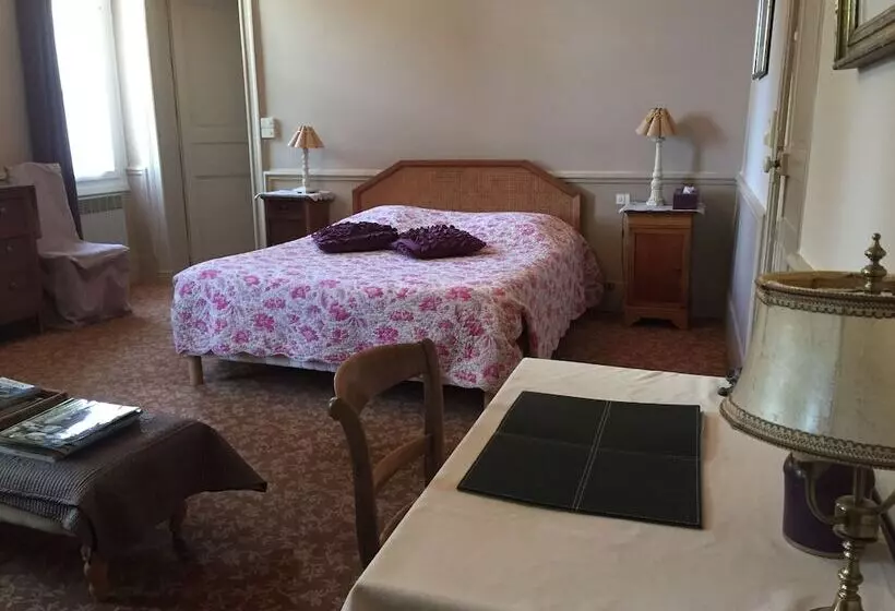 Aamiaismajoitus (B&B) Château De Pintray