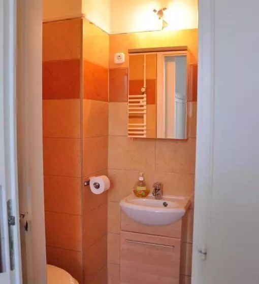 Aamiaismajoitus (B&B) Gloriett Panzió