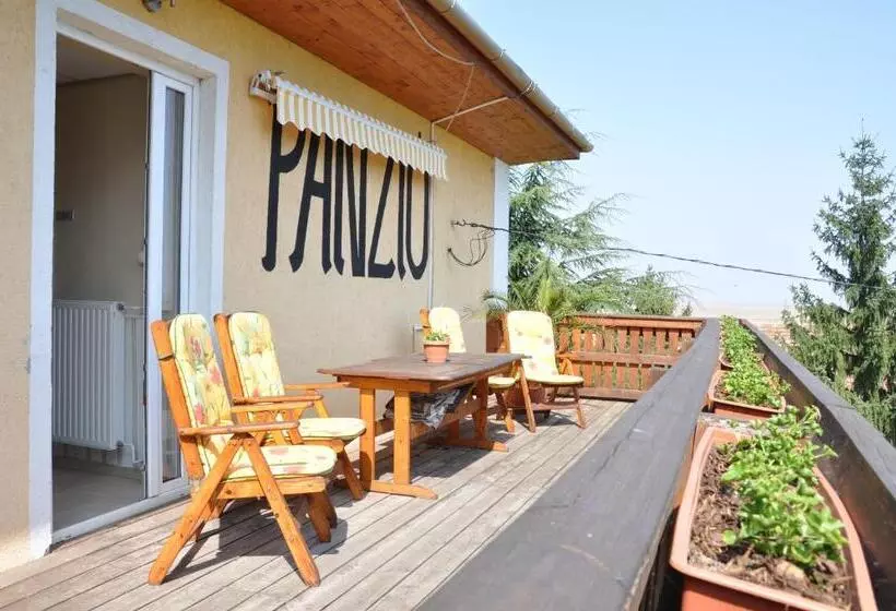 Aamiaismajoitus (B&B) Gloriett Panzió