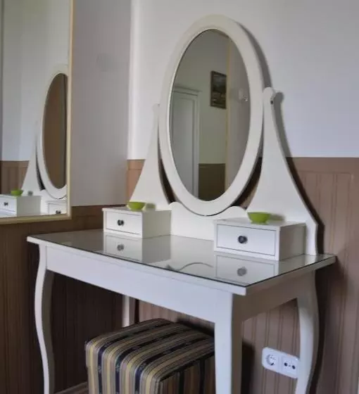 Aamiaismajoitus (B&B) Gloriett Panzió