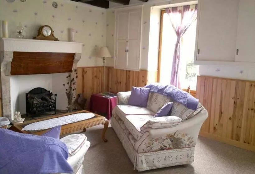 Aamiaismajoitus (B&B) La Maison Jaune