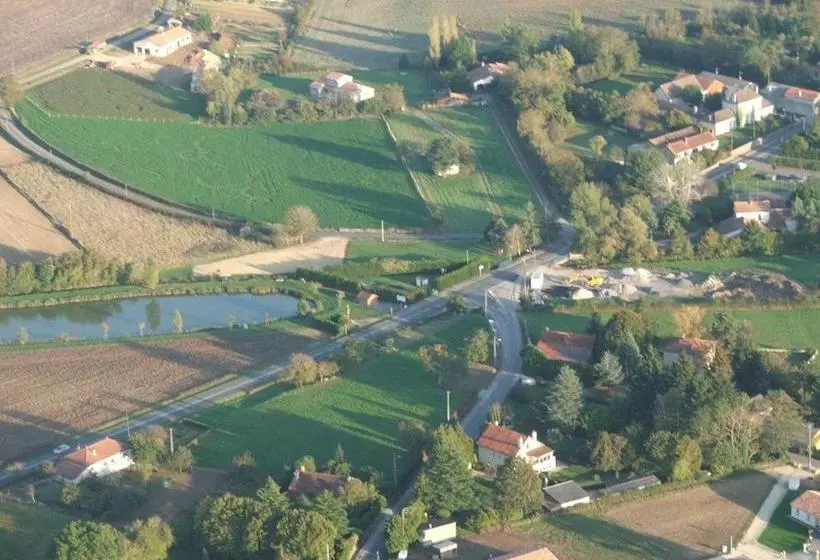 Aamiaismajoitus (B&B) La Maison Jaune