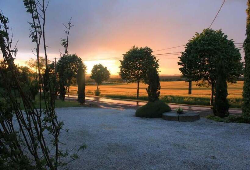 ベッドアンドブレックファースト Le Moulin Pastelier