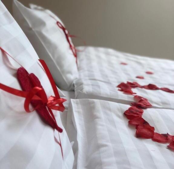 酒店 Belvárdi Fogadó