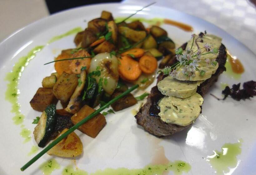 酒店 Belvárdi Fogadó