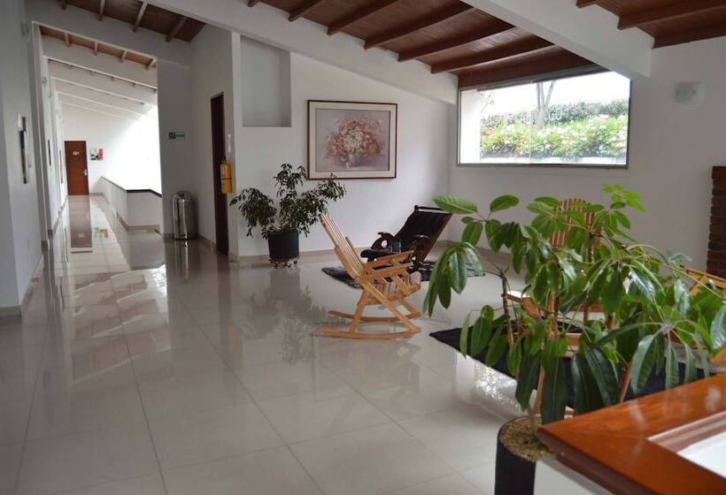 Hotel Cariongo Plaza