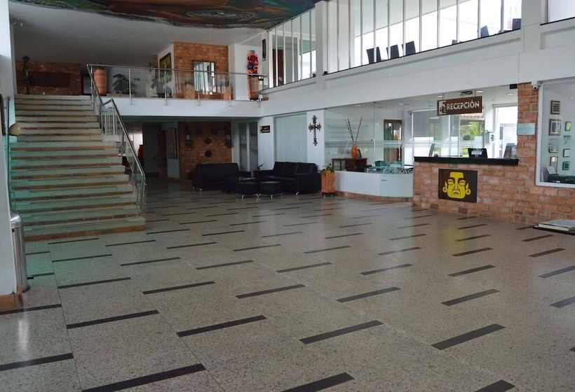 Hotel Cariongo Plaza