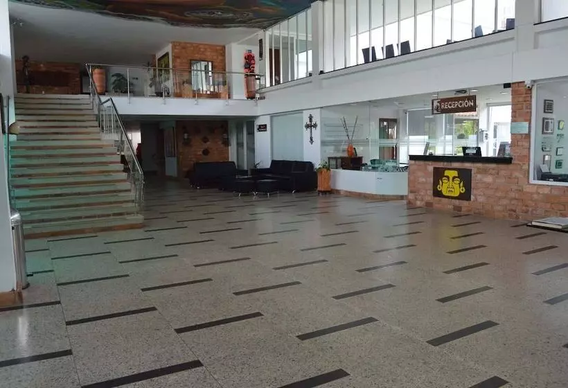 ホテル Cariongo Plaza