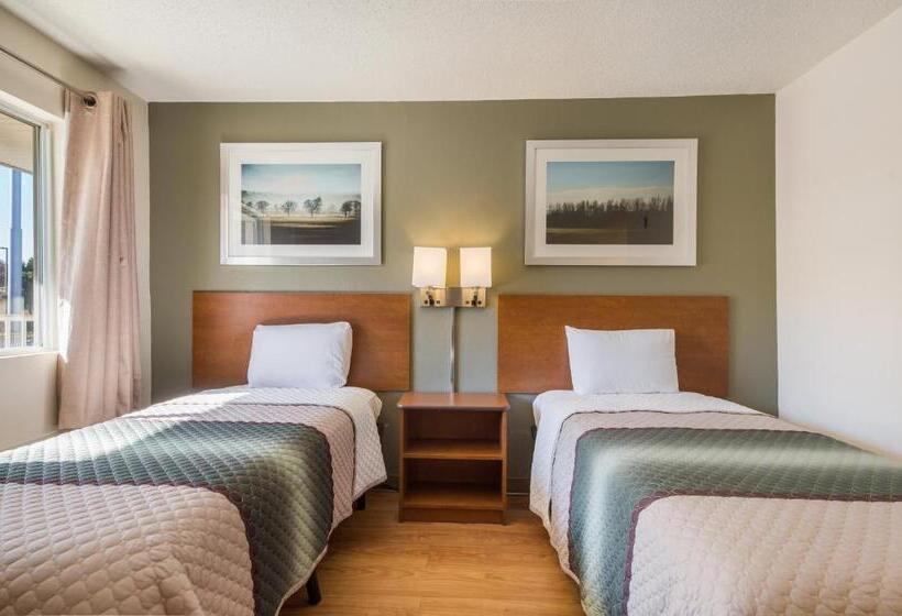 Отель Hometowne Studios By Red Roof Spartanburg Asheville Highway