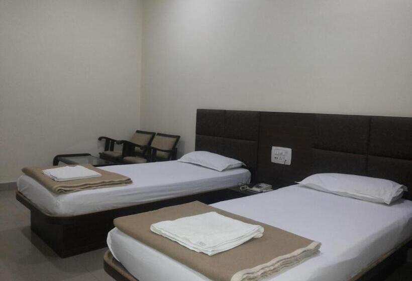 Hotel Saket Heritage