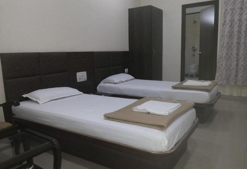 Hotel Saket Heritage