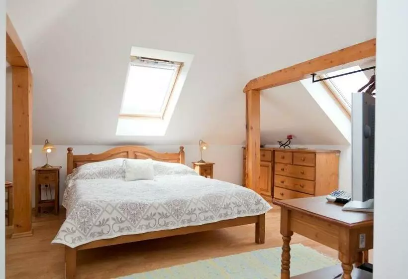 ホテル Somogy Kertje üdülőfalu és étterem