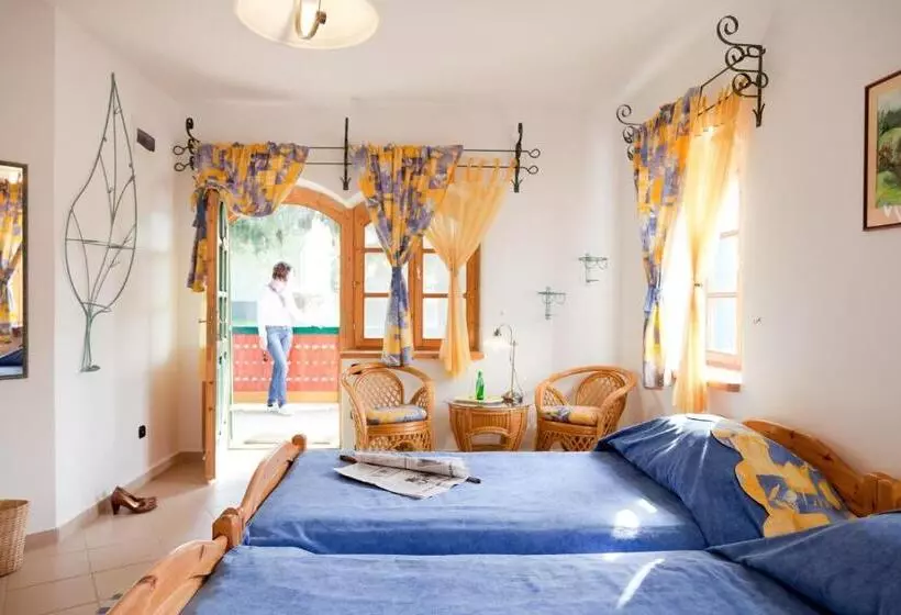 ホテル Somogy Kertje üdülőfalu és étterem