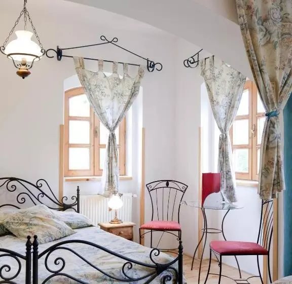 ホテル Somogy Kertje üdülőfalu és étterem