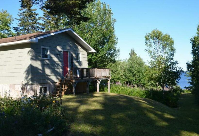 אתר נופש Sea Parrot Ocean View Manor