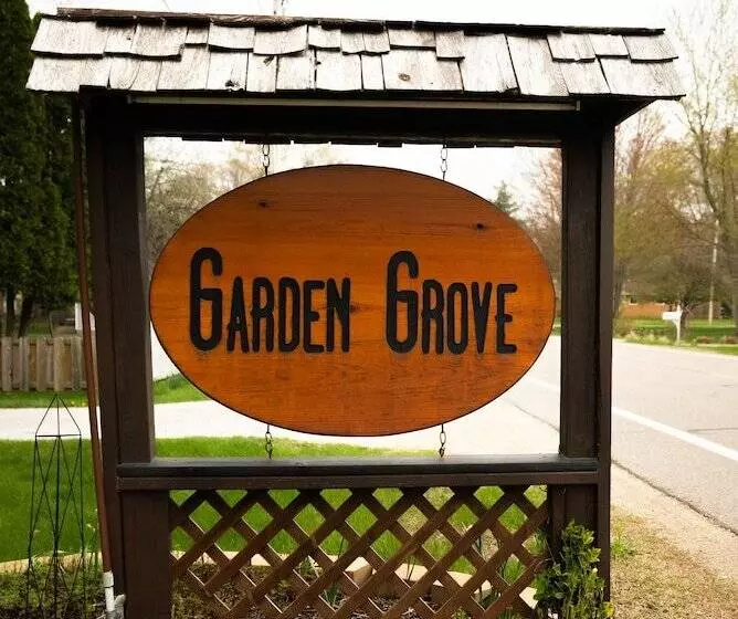 Garden Grove Inn Bed And Breakfast