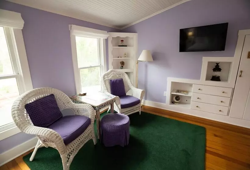 Garden Grove Inn Bed And Breakfast