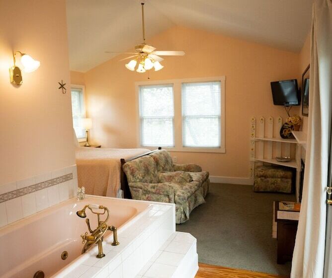 Garden Grove Inn Bed And Breakfast