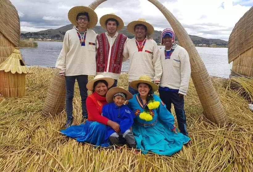 ホテル Luz Del Titicaca Lodge