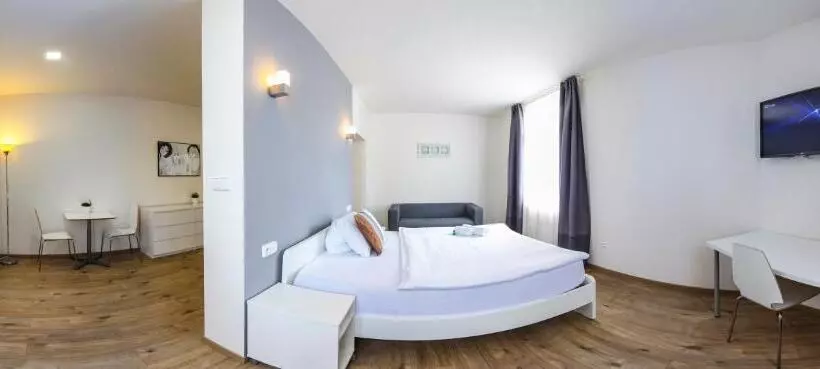 Rozmaryn Rooms & Apartments