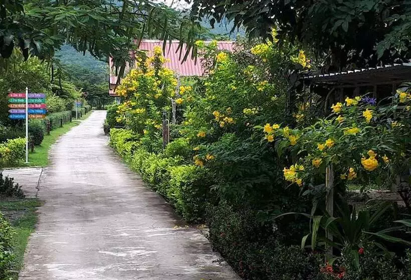 ホテル Phutawan Resort  Nong Bua Lam Phu