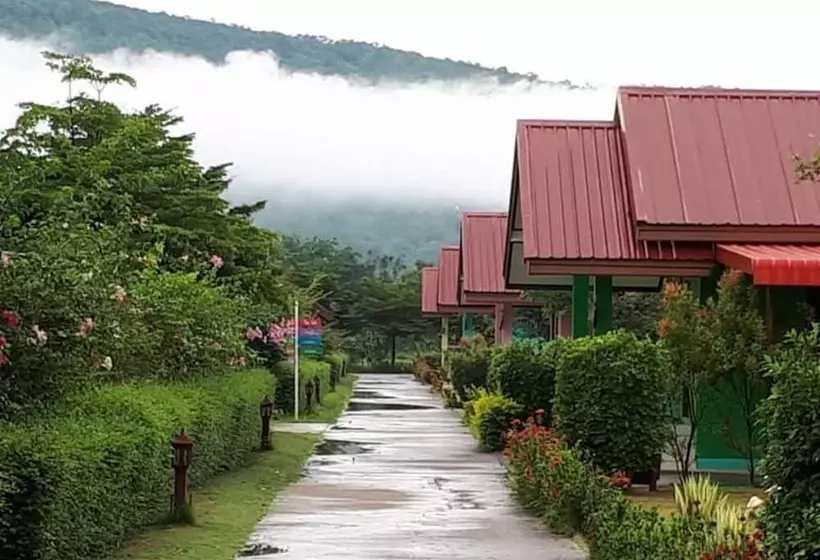 ホテル Phutawan Resort  Nong Bua Lam Phu