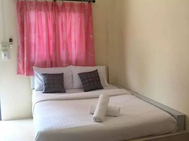 ホテル Phutawan Resort  Nong Bua Lam Phu